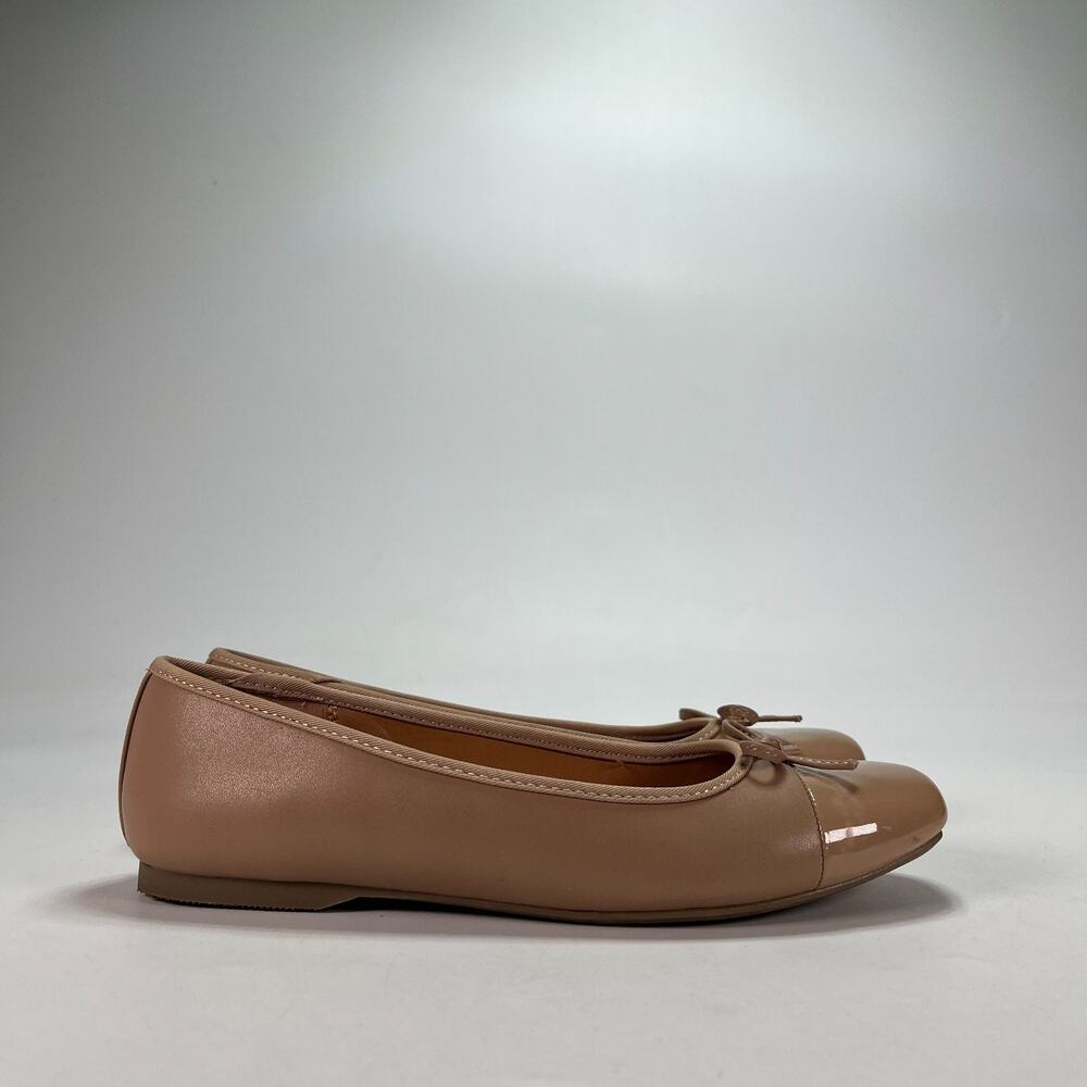 DV by Dolce Vita Moxy Glossy Tan Casual Ballet Flat Sandals Women's Size 6.5M